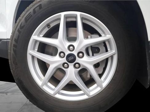 Certified 2024 Ford Edge SEL AWD/4WD image 3