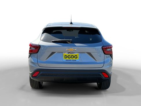 New 2026 Chevrolet Trax LS w/ LS Convenience Package image 4