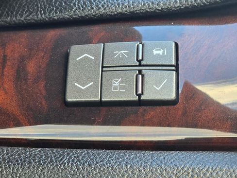 Used 2007 Cadillac DTS Performance image 40