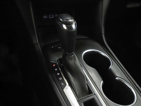 Used 2019 Chevrolet Equinox LT image 23