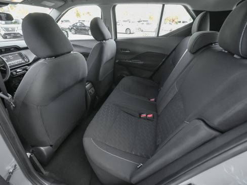 Used 2022 Nissan Kicks SV image 33