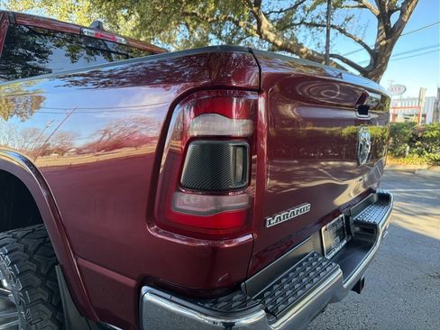 Used 2019 RAM 1500 Laramie image 12