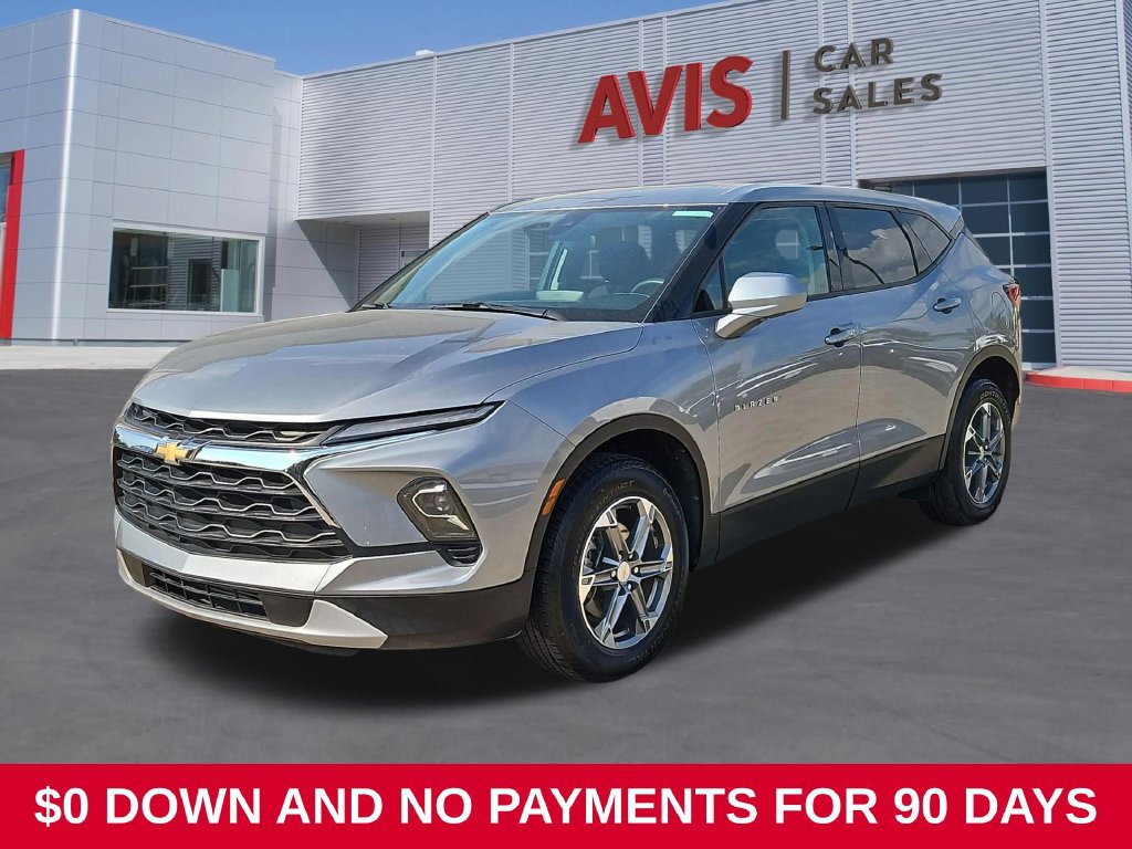 Used 2025 Chevrolet Blazer LT FWD image 1