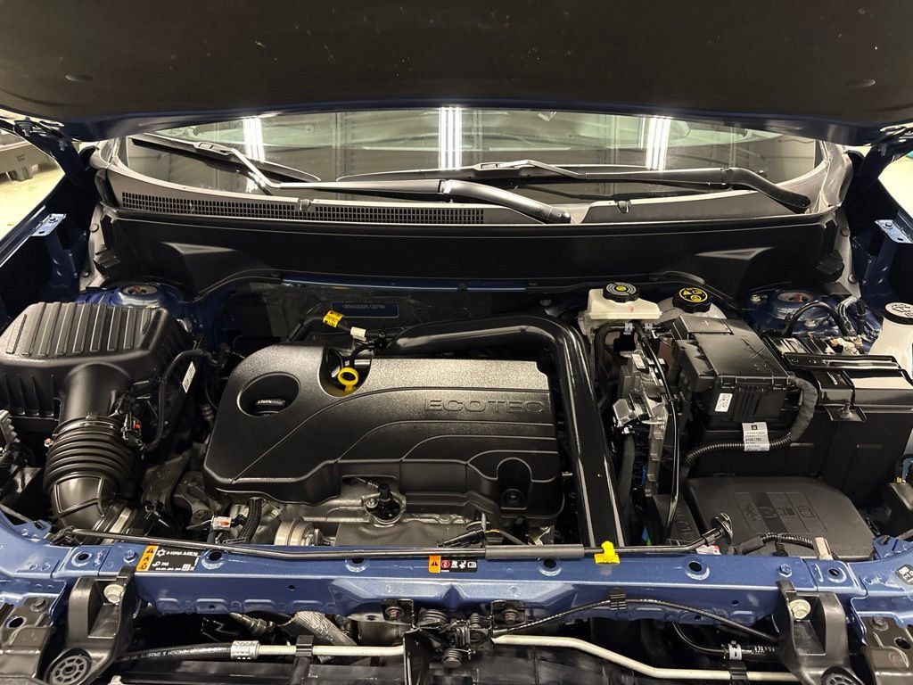 Used 2024 Chevrolet Equinox LT AWD/4WD image 10