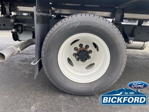 New 2025 Ford E-450 and Econoline 450 Super Duty w/ Power Equipment Group image 18