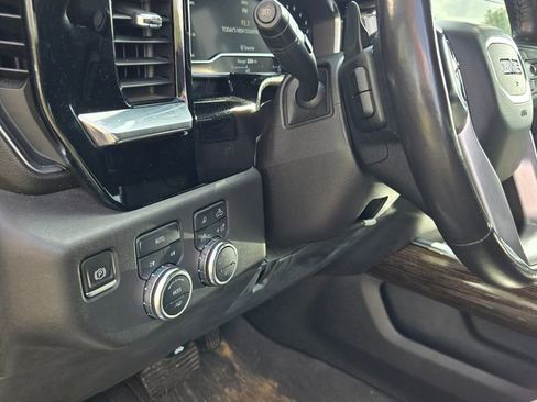 Used 2022 GMC Sierra 1500 Elevation w/ Elevation Premium Package image 18