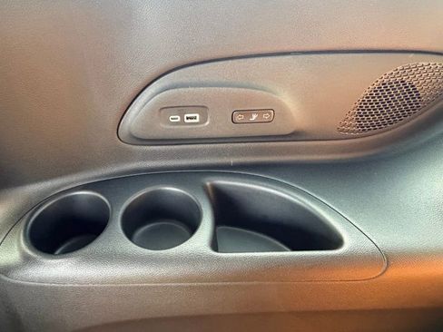 Used 2025 Chrysler Pacifica Pinnacle w/ Trailer Tow Group image 38