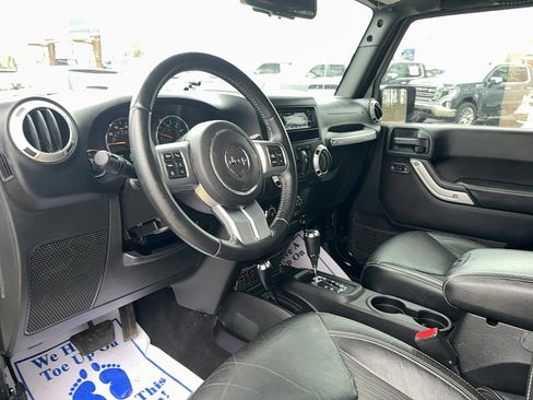 Used 2015 Jeep Wrangler Unlimited Sport image 18