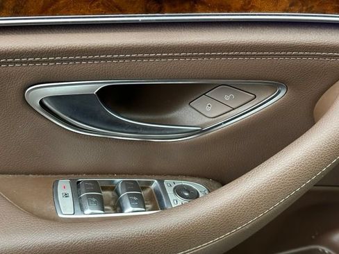 Used 2020 Mercedes-Benz E 350 4MATIC Sedan image 33