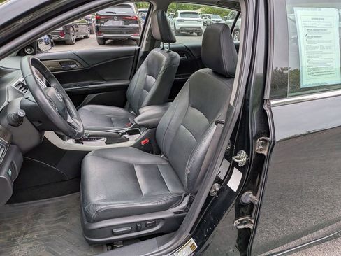 Used 2017 Honda Accord EX-L image 8