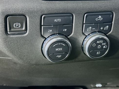 Used 2023 GMC Sierra 1500 Elevation image 17