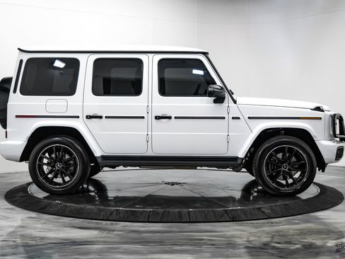 Used 2025 Mercedes-Benz G 550 w/ Exclusive Interior Package image 20