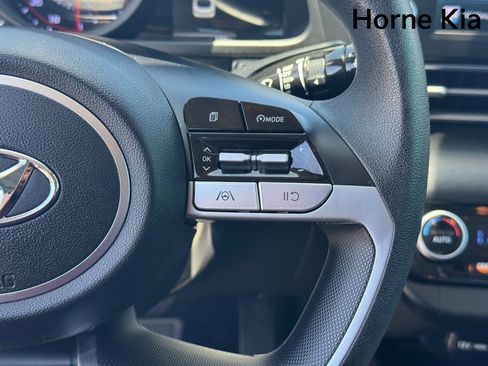 Used 2023 Hyundai Elantra SEL FWD image 19