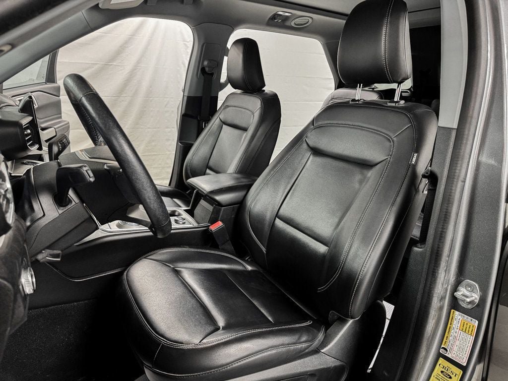Used 2022 Ford Explorer XLT w/ Equipment Group 202A AWD/4WD image 9