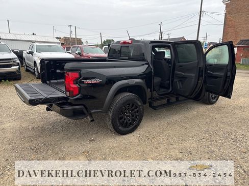 Used 2024 Chevrolet Colorado Trail Boss w/ Technology Package image 31