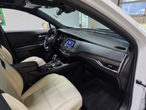 Used 2019 Cadillac XT4 Sport FWD image 26