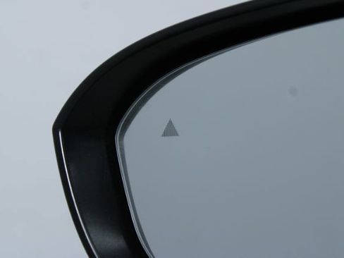 Used 2023 Nissan Rogue S image 11