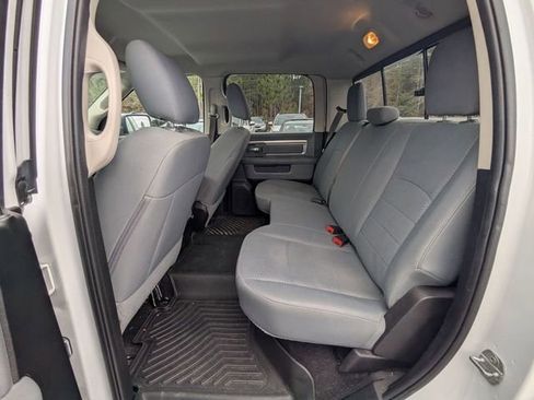 Used 2019 RAM 1500 Classic SLT image 10