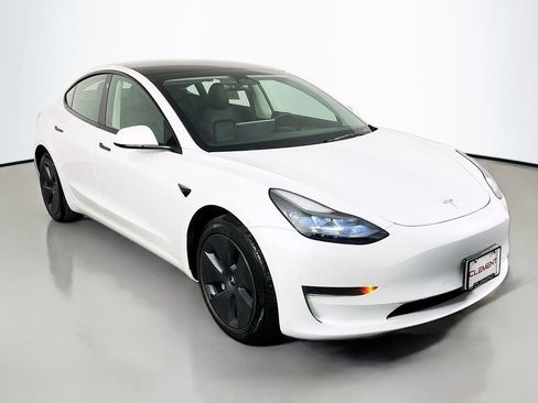 Used 2023 Tesla Model 3 Standard Range RWD image 4