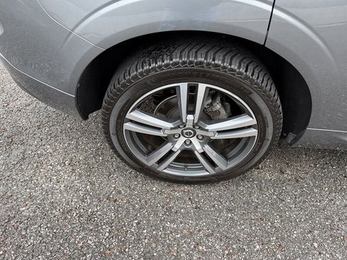 Used 2020 Volvo XC60 T5 Momentum image 11