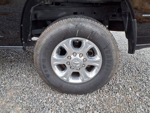 Used 2024 RAM 2500 Big Horn w/ Sport Appearance Package image 40