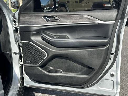 Certified 2021 Jeep Grand Cherokee L Limited image 16