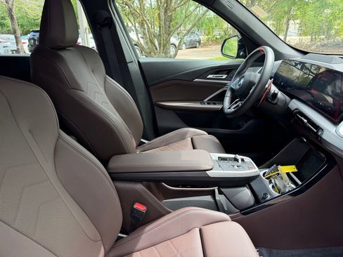 Used 2025 BMW X1 M35i image 10