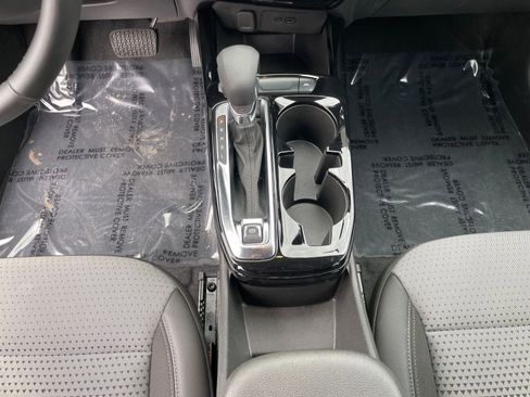 Used 2025 Chevrolet Trax LT w/ LT Convenience Package image 41