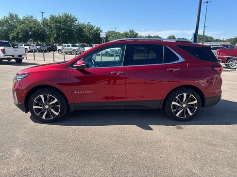Used 2023 Chevrolet Equinox Premier AWD/4WD image 6