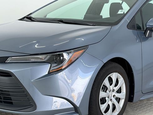 Used 2025 Toyota Corolla LE FWD image 12