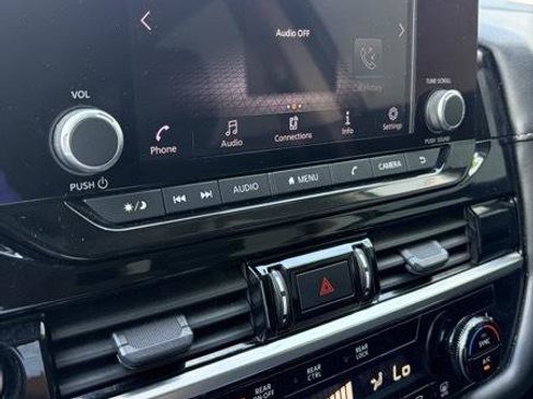 Used 2023 Nissan Pathfinder SV FWD image 17
