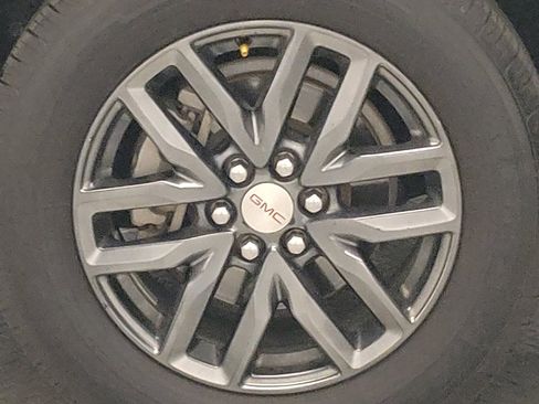 Used 2018 GMC Acadia SLT image 31