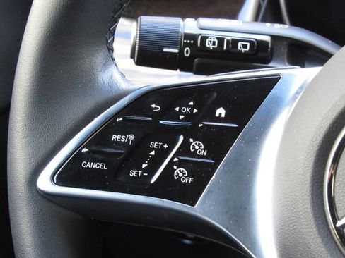 Used 2026 Mercedes-Benz GLC 300 4MATIC image 26