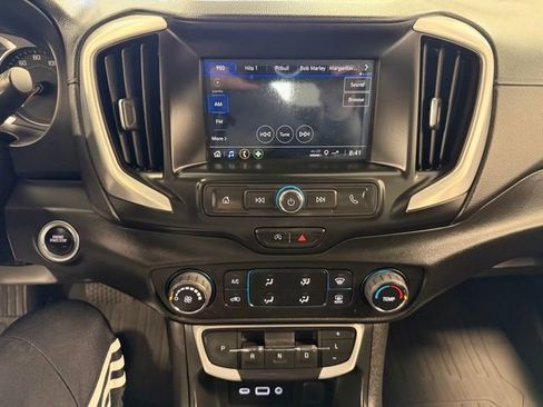 Used 2023 GMC Terrain SLE w/ Elevation Edition FWD image 21