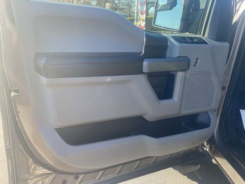 Used 2018 Ford F150 XLT image 9