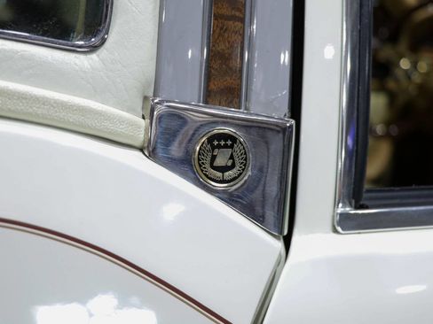 Used 1988 Ford Mustang LX image 29