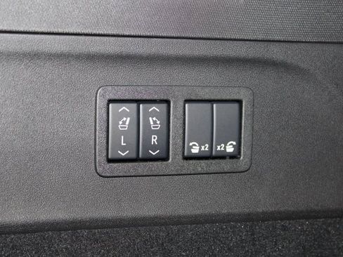 New 2025 Cadillac Escalade IQ Sport 1 w/ LPO, ONYX Package image 40