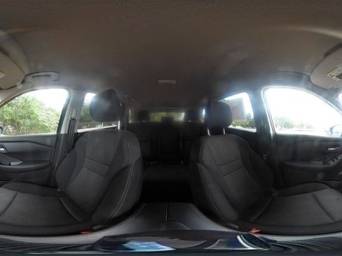 Used 2025 Nissan Rogue SV FWD image 44