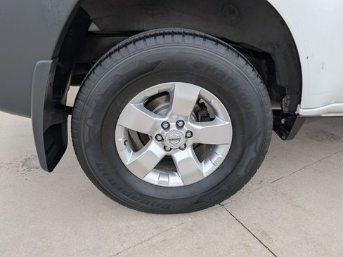 Used 2013 Nissan Xterra S AWD/4WD image 12
