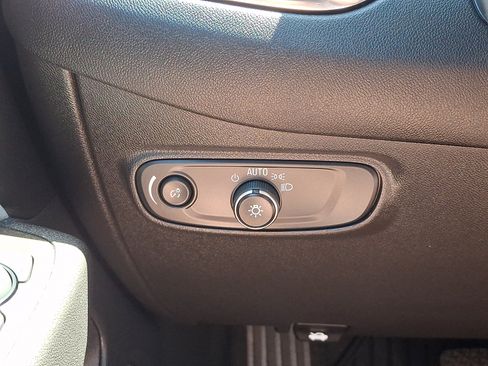 Certified 2024 Chevrolet Equinox LS w/ LS Convenience Package FWD image 22
