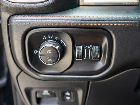 Used 2020 RAM 1500 Limited AWD/4WD image 19