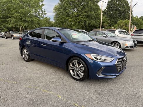 Used 2017 Hyundai Elantra Limited w/ Limited Ultimate Package 09 FWD image 4
