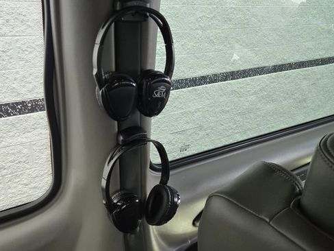 Used 2021 Mercedes-Benz Sprinter 2500 image 12