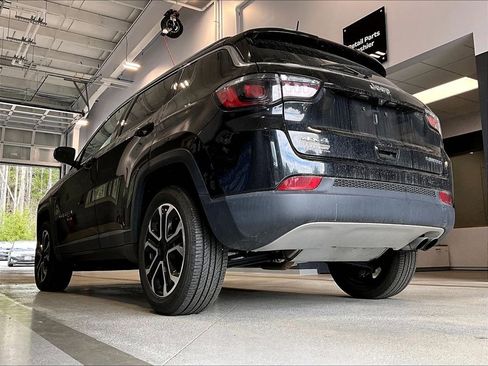Used 2022 Jeep Compass Limited image 6