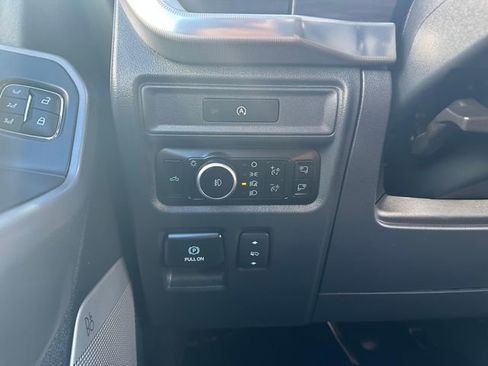 Used 2025 Ford F150 Lariat w/ Tow/Haul Package image 8