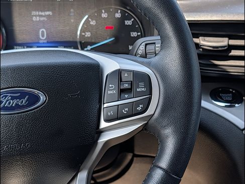 Certified 2023 Ford Explorer XLT AWD/4WD image 19