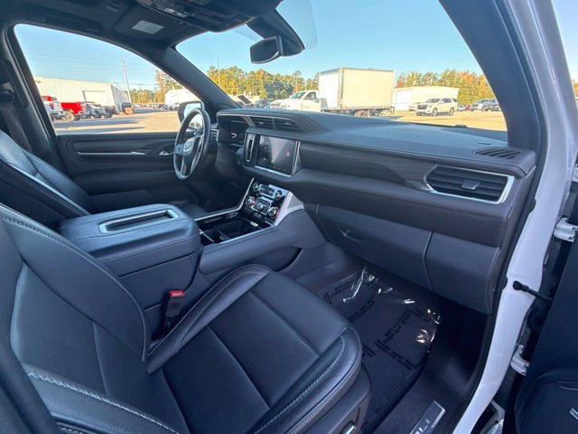 Used 2022 GMC Yukon XL Denali AWD/4WD image 24