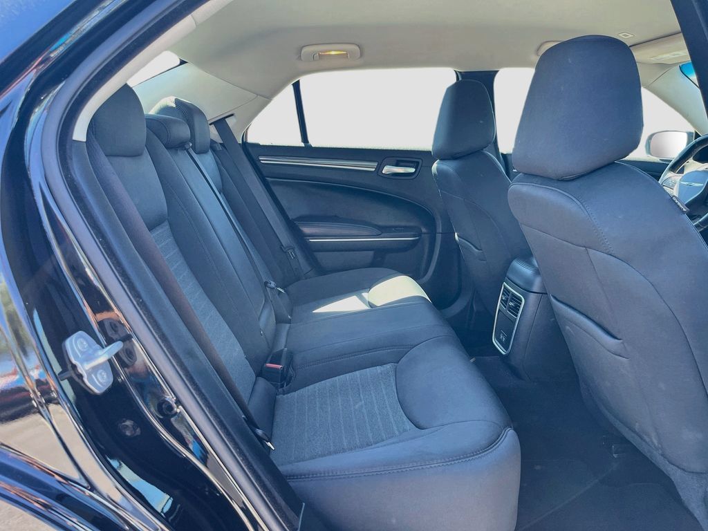 Used 2022 Chrysler 300 Touring w/ Sport Appearance Package RWD image 25