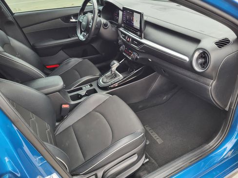 Used 2023 Kia Forte GT-Line w/ GT-Line Premium Package image 9