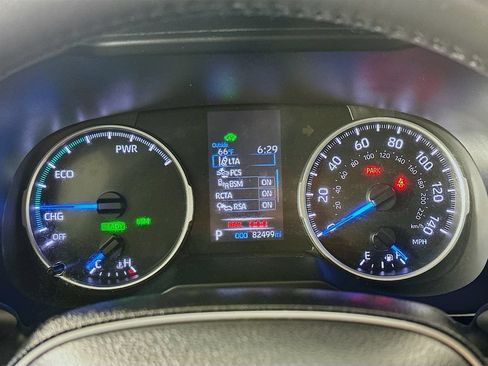 Used 2022 Toyota RAV4 XLE w/ Convenience Package AWD/4WD image 5